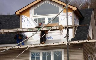New Jersey workers doing home siding