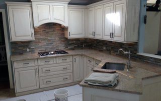 New Jersey kitchen with tile backsplash
